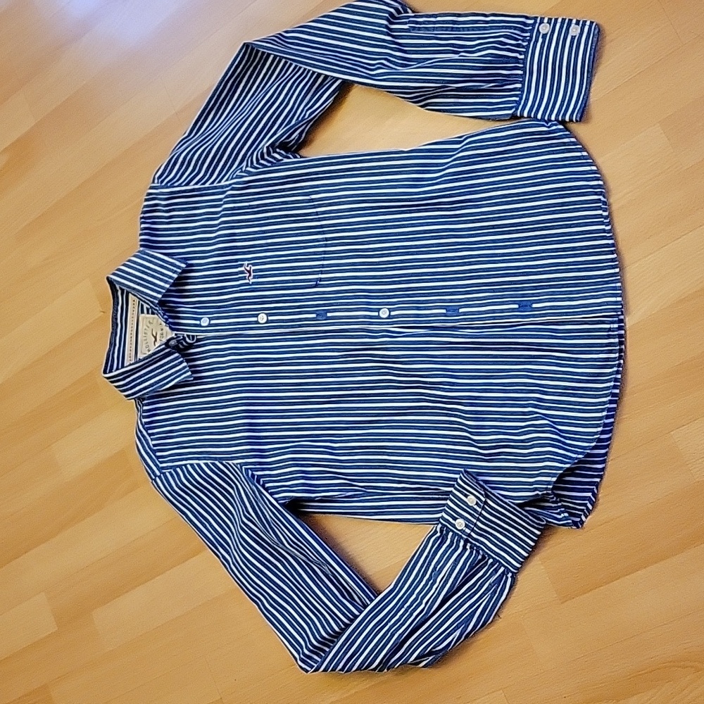 Hollister shirt
